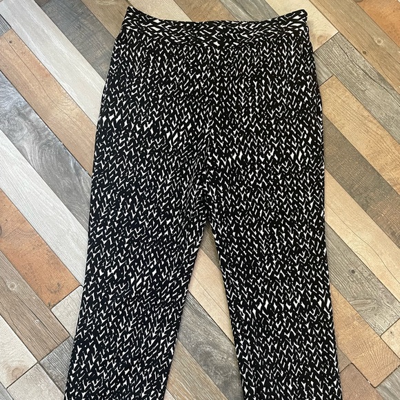 Express High Rise Skinny Dress Pant - Picture 7 of 7